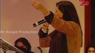 Muhinja Yaar Mitha  Sanam Marvi  Sindhi program in Dubai [upl. by Siradal]