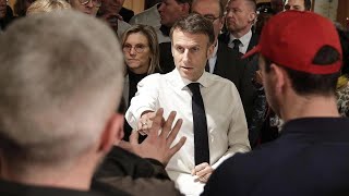 Emmanuel Macron inaugure le Salon de lagriculture sous les sifflets et les huées • FRANCE 24 [upl. by Maria]