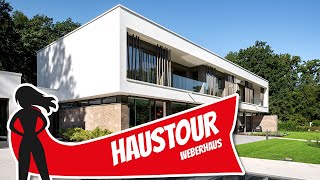 Haustour 3 Millionen Luxusvilla vom Architekten als Fertighaus Weberhaus  Hausbau Helden [upl. by Ahseken]