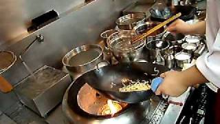 wok cooking by a Professional Chinese chef [upl. by Tryck592]