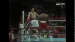 Amazing Muhammad Ali Dodging 21 Punches In 10 Seconds [upl. by Carlotta327]