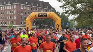 KIELLAUF 2023 Volkslauf Start mit rund 4000 Teilnehmern 10092023 [upl. by Scheer]