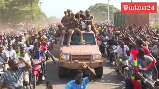 Le Capitaine Ibrahim Traoré accueilli par une foule en liesse à Banfora [upl. by Newra]