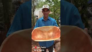 Proceso de elaboración de bateas artesanales de madera para amasar o fruteros [upl. by Ariajaj]