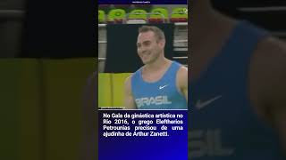 No Gala da ginástica artística no Rio 2016 o grego Eleftherios Petrounias precisou de uma ajudinha [upl. by Lledualc424]