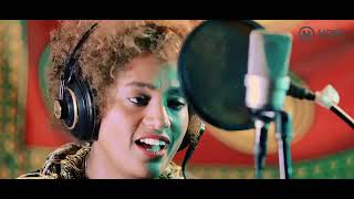 Tinsae Gobena amp Mimi Muluken EIJ ENINSA እጅ እንንሳ New Ethiopian Music 2020 Official Video YouT [upl. by Neelyak530]