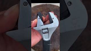 SAWTOOTH WRENCH tools equipment buildingmaterial [upl. by Kcinimod]