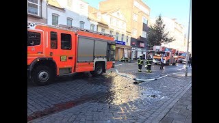 G20Aufräumarbeiten auf der Schanze Feuerwehr löscht Schwelbrand bei Rewe [upl. by Boiney526]