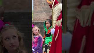 Hoe zou het dit jaar gaan met het Sinterklaasfeest sinterklaas party muziek pietenkidz shorts [upl. by Notsirk888]