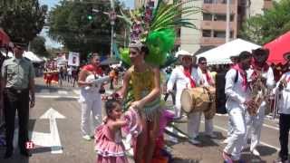 Tradición y fantasía en el desfile del Carnaval de los Niños 2014 [upl. by Yelserp]