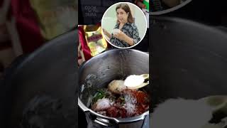 Farah Khan famous yakhni pulao pulao yakhnipulao trendingpulao easyrecipe farahkhan [upl. by Sudderth]