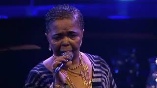 Cesaria Evora  Live dAmor Grand Rex Paris 2004 [upl. by Nitsugua79]