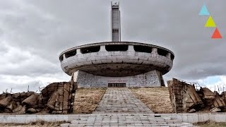 Las megaconstrucciones abandonadas más inquietantes del mundo [upl. by Suryt]