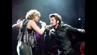 Jennifer Nettles and Matt Nathansans duet at Bridgestone Arena in Nashville [upl. by Haroppiz]