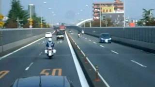 20111010 反対車線で白バイが速度取締り追尾してた！ HONDA CB1300P [upl. by Atilef]