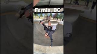 Fernie bowl skateboarding fernie fernieskatepark poolskating bowlskating invert bc skatepark [upl. by Azaleah]