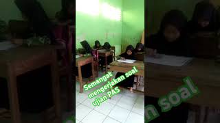 Semangat mengerjakan ujian PAS Siswa siswi madrasah ibtidaiyah Mathlaul Anwar lebakpari [upl. by Barny]