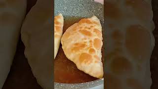 En iyi Mayasız İçli Pişi Tarifi pratiktarifler pişitarifi shorts recipe trending [upl. by Alexina617]