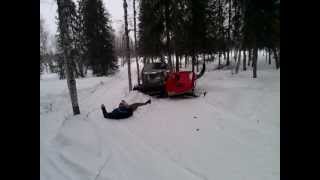 snowmobile accident Lynx 3900 ja puuhun FIAT UNO reki perässämp4 [upl. by Natsirt]