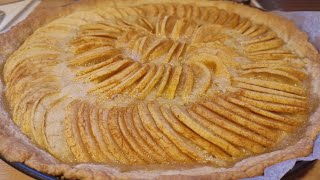 Recette  Tarte aux pommes à la crème damandes [upl. by Naget953]