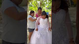 Doña Cata haciendo los recuerdos para la boda [upl. by Aiykan56]