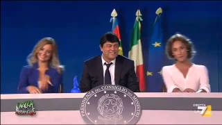 Crozza nel Paese delle Meraviglie  Renzi in Conferenza stampa con MadiaBoschi le stelle lucenti del Renzi Dream Team [upl. by Wsan]