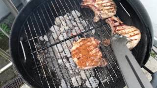 Grillen mit Weber Grill indirekte Hitze Kotelette Grillen Rezept [upl. by Enimzzaj617]