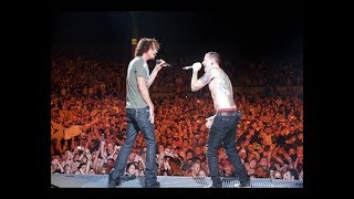 Linkin Park ft CHRIS CORNELL quotCrawlingquot LIVE sub español [upl. by Tarton776]