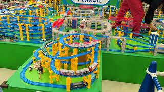 プラレール博 in TOKYO 2024でプラレール巨大ジオラマを見るたっくん。Plarail Expo in TOKYO 2024 Plarail giant diorama2024年5月4日。 [upl. by Janey]