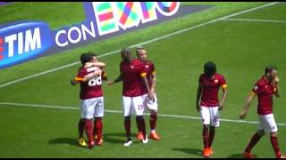 RomaGenoa lesultanza di Doumbia dopo il gol dell10 [upl. by Mannos]