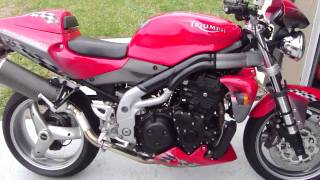 Triumph Speed Triple 955i [upl. by Omlesna614]