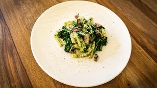 Pasta con il cavolo nero e pancetta [upl. by Tnairb596]