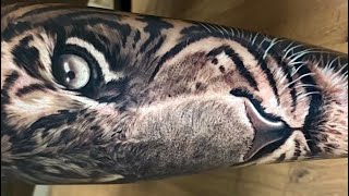 PASSO A PASSO TATUANDO TIGRE  OLHA COMO TATUEI OS DIVERSOS TIPOS DE PELOS DESSE ANIMAL [upl. by Kirkwood]