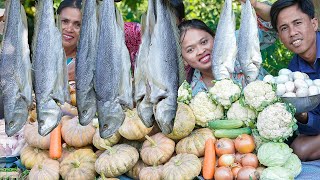 Cooking Salted Boeseman Croaker Fishes with Pumpkin Recipe in Village  Steamed Fish For Donation [upl. by Yenruogis835]