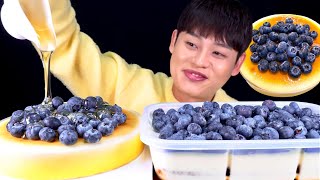 ASMR 대왕 블루베리 듬뿍올린 티라미수파티팩과 치즈케이크🧀 먹방 Big Blueberry With Cheese Cake amp Tiramisu Party Pack MuKBang [upl. by Burd]