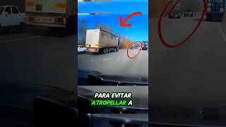 Conductor sin frenos salva vidas al desviar su camióntruckstrailerscamiones truckingtrockeros [upl. by Derr]