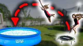 TRAMPOLIN in POOL CHALLENGE mit kleiner Schwester [upl. by Hoang]