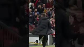 Diego Simeone ran off at fulltime and got pelted by Manchester United supporters 😨 [upl. by Wexler]