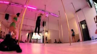 World pole dance record 24 spins on one hand [upl. by Elegna79]