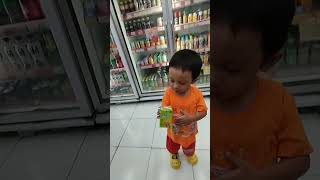 Fandi beli sari kacang ijo upin ipin alfamart shortvideo [upl. by Woodberry]