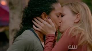 The Originals 5x02Keelin surprises Freya AND Vincent asks for a reading [upl. by Nwahsek]