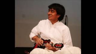 Mandolin Srinivas rare Viriboni Varnam played in Thisram [upl. by Ynnahc]