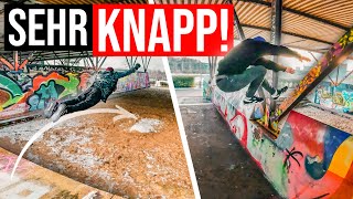 PinguinSlide auf MINIRutsche amp SALTO durch EXTREM ENGE Lücke  Parkour Duisburg [upl. by Ididn416]