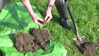 How to assess clay loam soils  brought to you by AHDB Dairy [upl. by Ebba506]