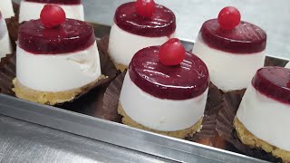 Pasticceria Mignon Moderna Cheesecake ai Frutti Rossi  Corso di Pasticceria [upl. by Isyed]