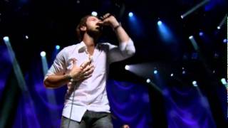 James Morrison  Broken strings live Itunes Festival 30072011 [upl. by Fiore543]