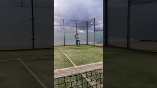 Padel la Bandeja en fondo de pista [upl. by Atsira]