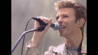 David Bowie amp Nine Inch Nails Dissonance live 1995 HQ [upl. by Millburn]