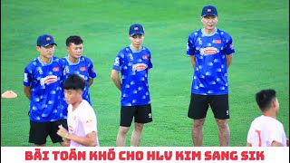 HLV Kim Sang Sik gặp bài toán khó trước đội tuyển Nga và Thái Lan [upl. by Nellahs]