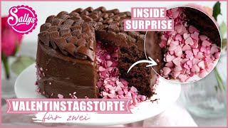 Valentinstagstorte für zwei Mini Nougat Törtchen inside surprise Sallys Welt [upl. by Ardnaik]